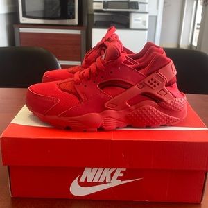 Nike Huarache red youth size 3.5